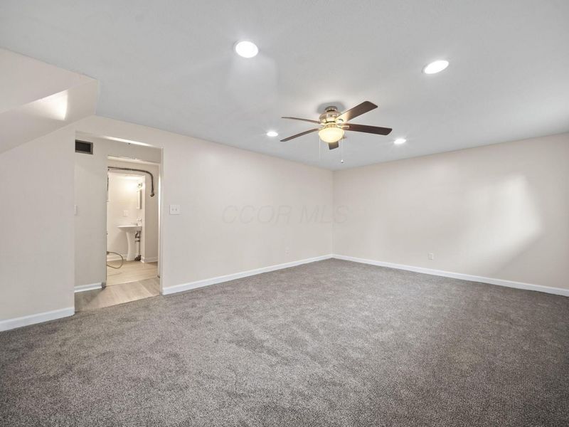 5155 Lindora Drive, Columbus, OH 43232 Photo 37