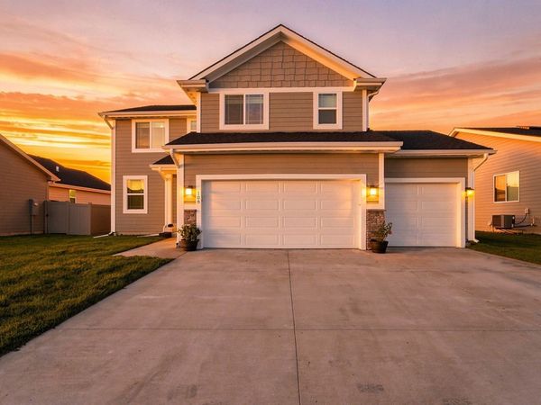 108 13th Street NW, Bondurant, IA 50035