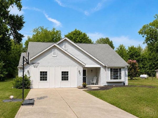 1124 Orchard Lane, Amelia, OH 45102