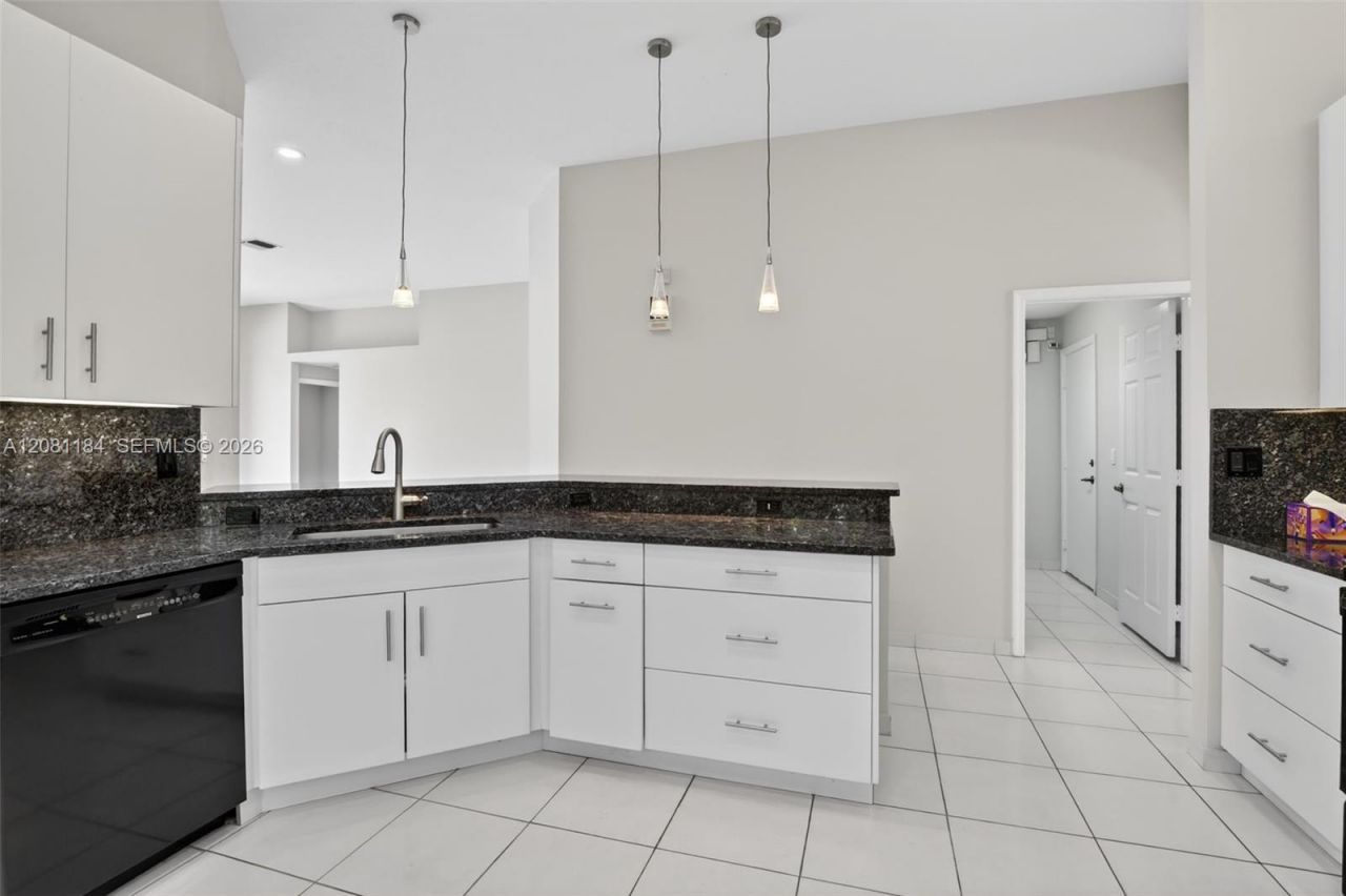 13171 NW 19th St, Pembroke Pines, FL 33028 Photo