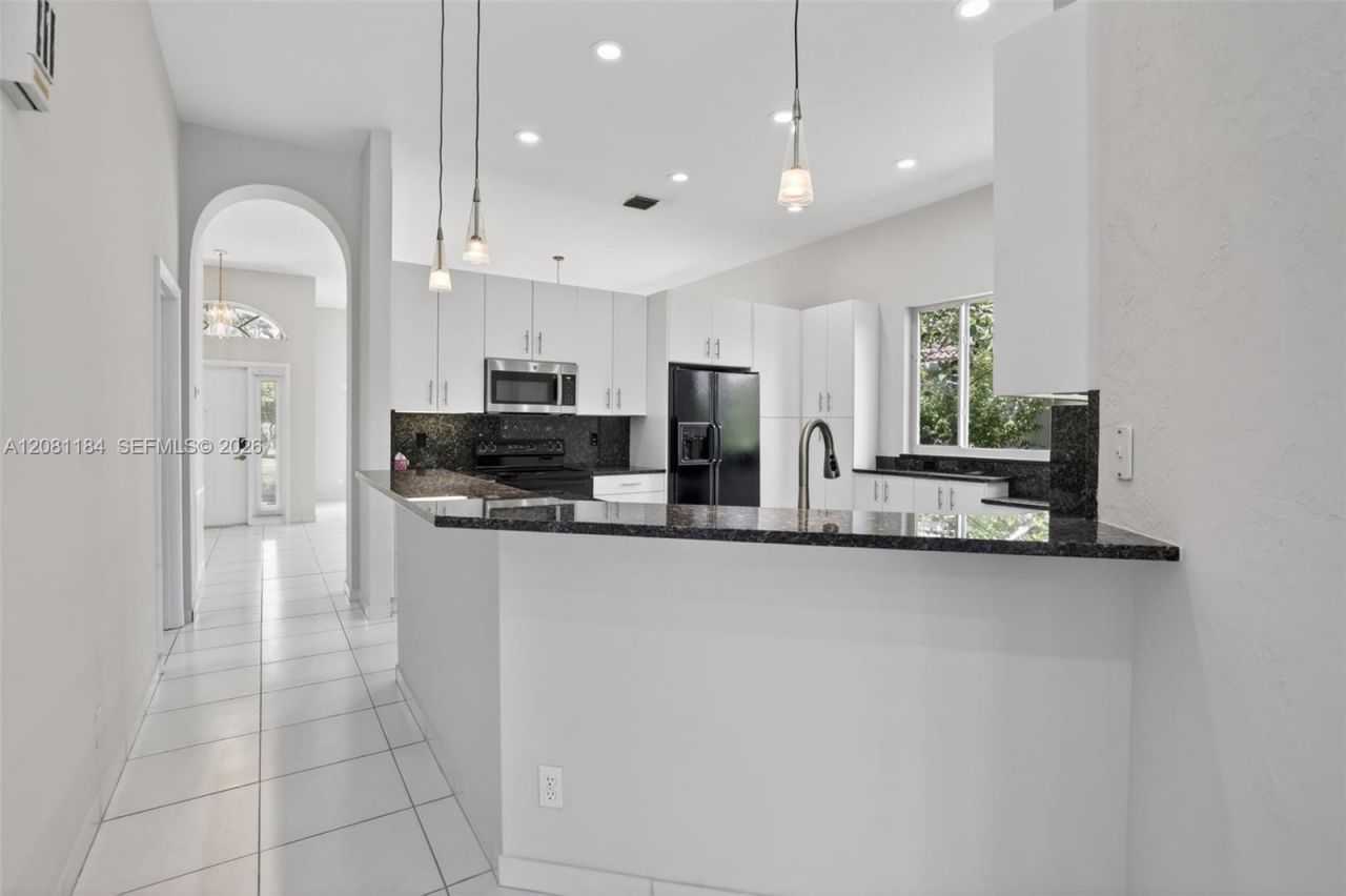 13171 NW 19th St, Pembroke Pines, FL 33028 Photo