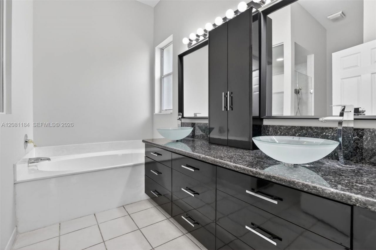 13171 NW 19th St, Pembroke Pines, FL 33028 Photo