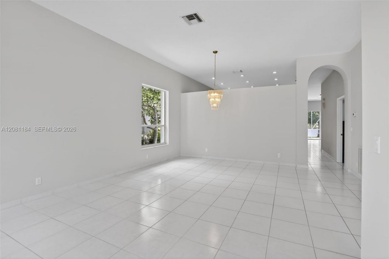 13171 NW 19th St, Pembroke Pines, FL 33028 Photo