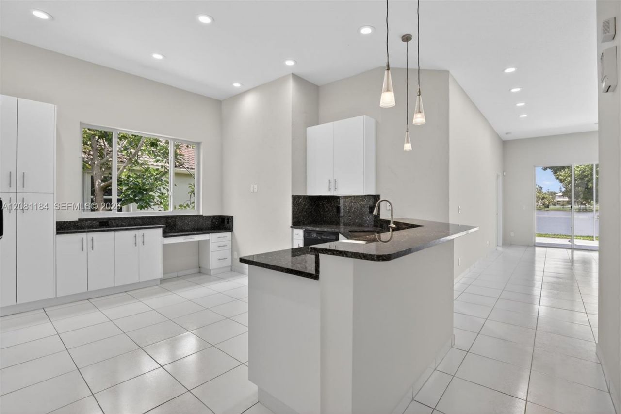 13171 NW 19th St, Pembroke Pines, FL 33028 Photo