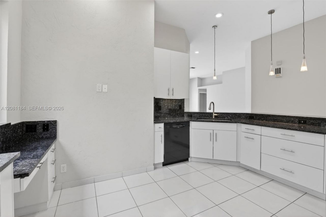 13171 NW 19th St, Pembroke Pines, FL 33028 Photo