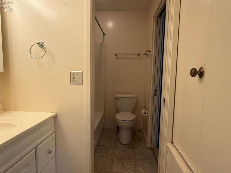 1100 By the Shores Drive, Unit A4, Huron, OH 44839 Photo 20