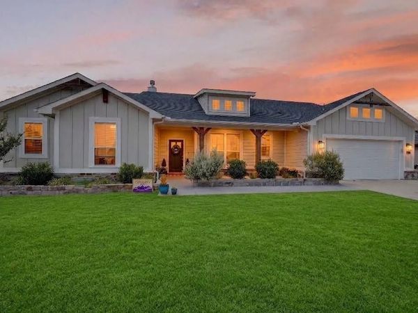 113 Ridgetop Trail , Rhome, TX 76078