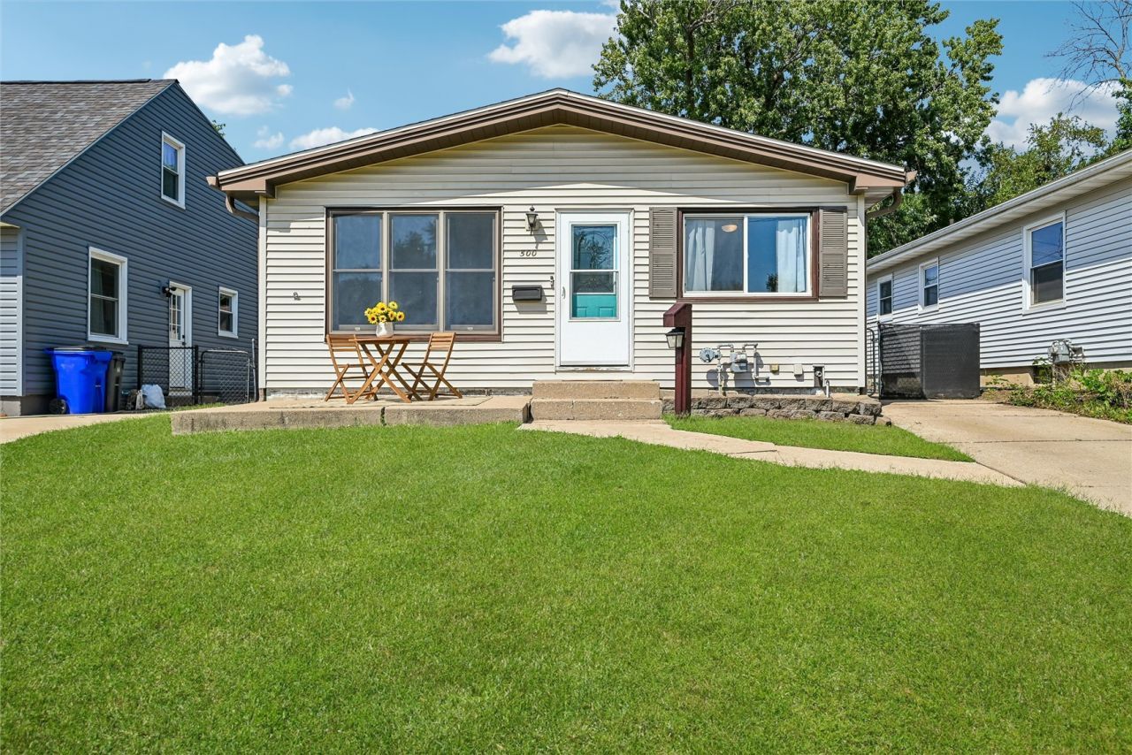 500 41st Street Ne, Cedar Rapids, IA 52402 Main Photo