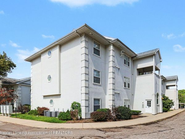 288 W Saginaw Street, East Lansing, MI 48823