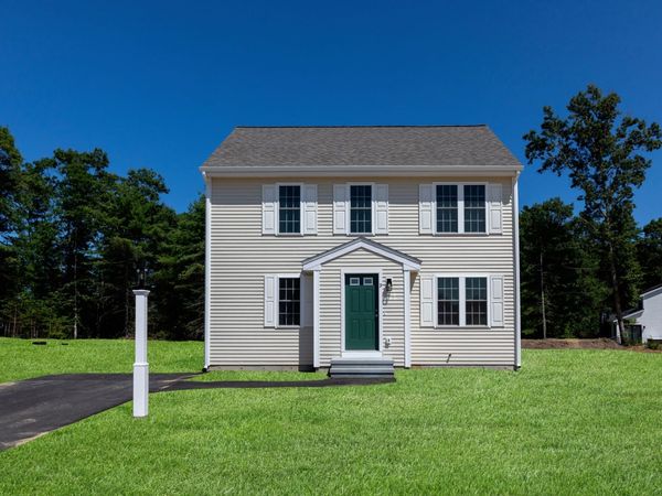 8 Bumblebee Dr., Plymouth, MA 02360