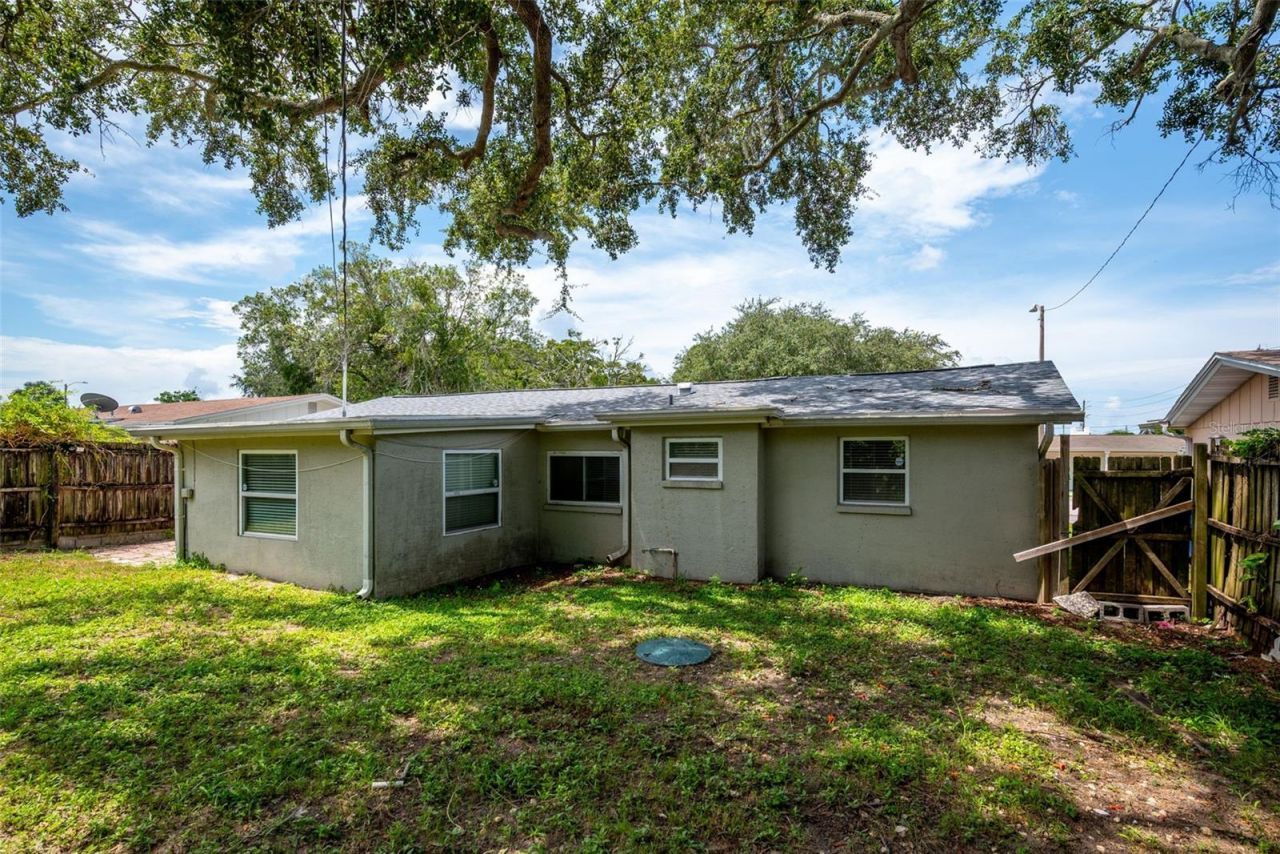 3438 Kimberly Oaks Drive , Holiday, FL 34691 Photo
