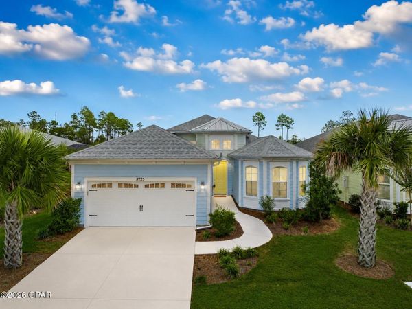 8725 Weekend Drive , Panama City Beach, FL 32413