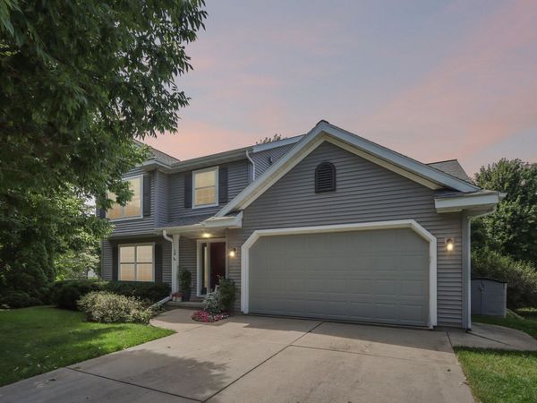 10 Black Stone Circle, Madison, WI 53719