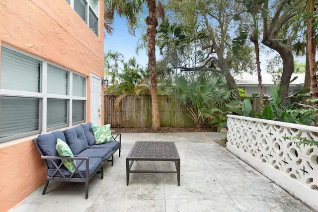 226 S Palmway, Lake Worth Beach, FL 33460 Photo
