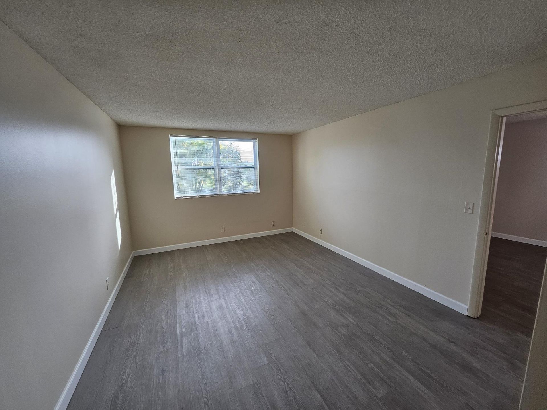 2900 NW 46th Avenue, Unit 105, Lauderdale Lakes, FL 33313 Photo