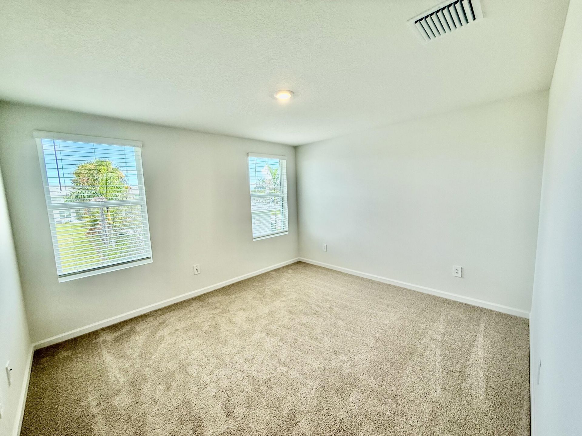 655 Salisbury Circle, Fort Pierce, FL 34982 Photo