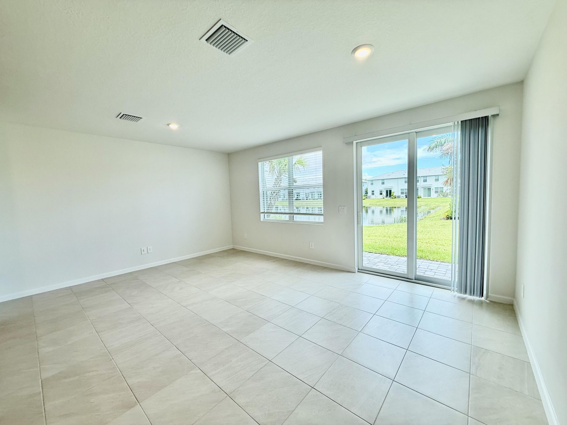 655 Salisbury Circle, Fort Pierce, FL 34982 Photo