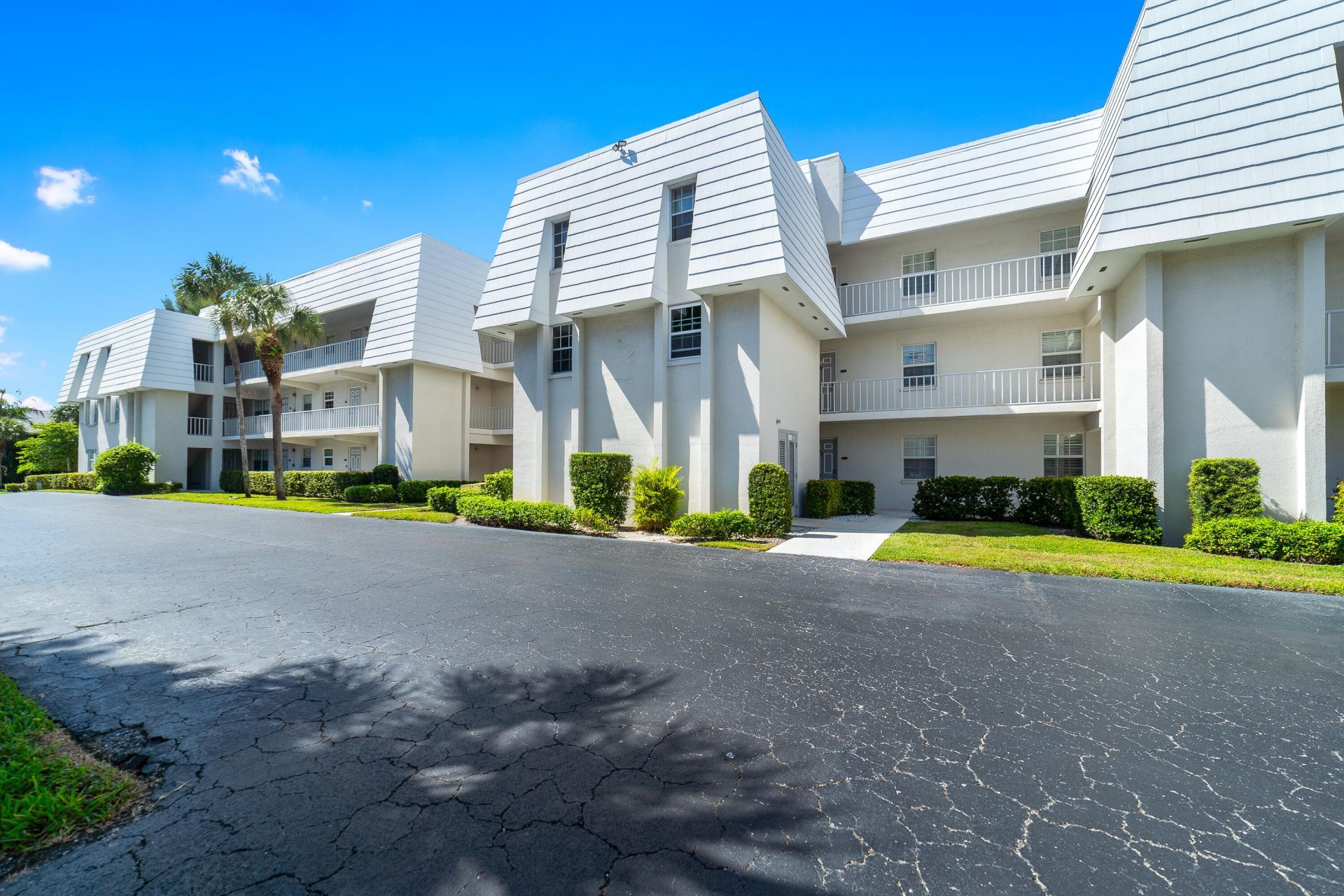 1170 Sugar Sands Boulevard, Unit 407, Singer Island, FL 33404 Photo