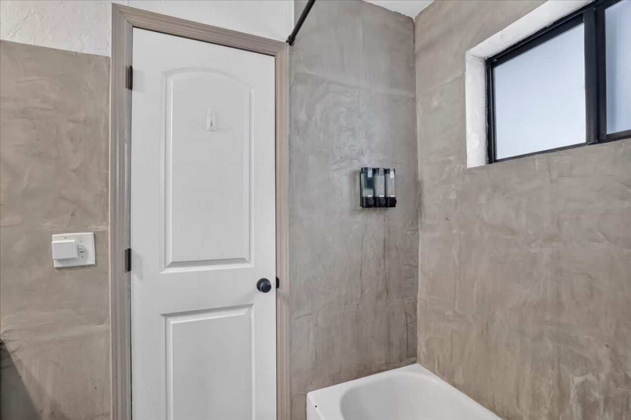 141 NW 19th Street, Pompano Beach, FL 33060 Photo