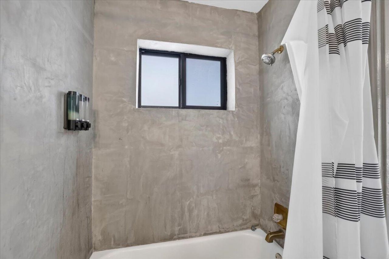 141 NW 19th Street, Pompano Beach, FL 33060 Photo