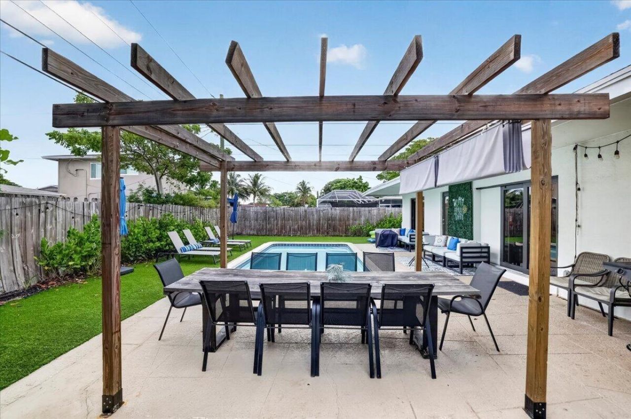 141 NW 19th Street, Pompano Beach, FL 33060 Photo
