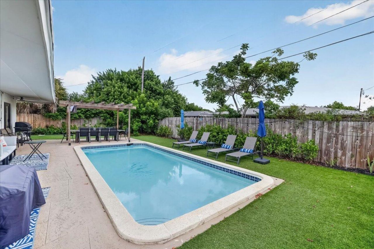 141 NW 19th Street, Pompano Beach, FL 33060 Photo