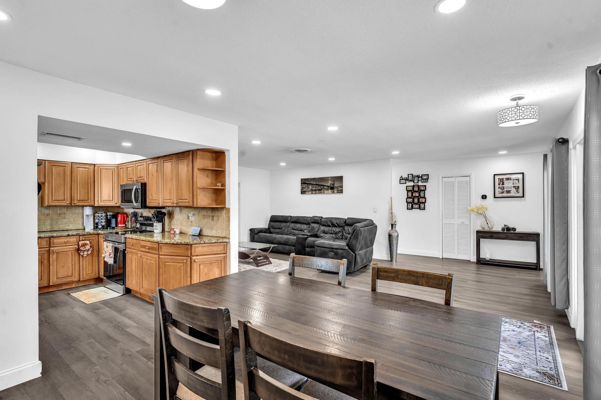 5260 SW 6th Place, Margate, FL 33068 Photo