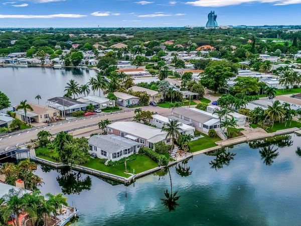 3055 Lakeshore Drive, Fort Lauderdale, FL 33312