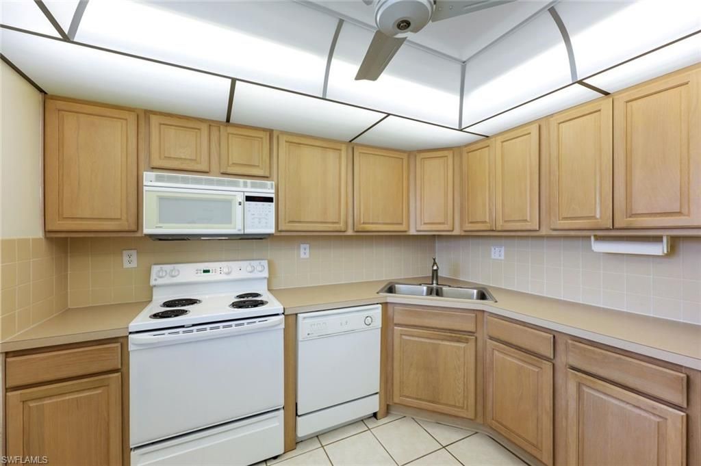 4200 Belair Ln , Unit 302, Naples, FL 34103 Photo