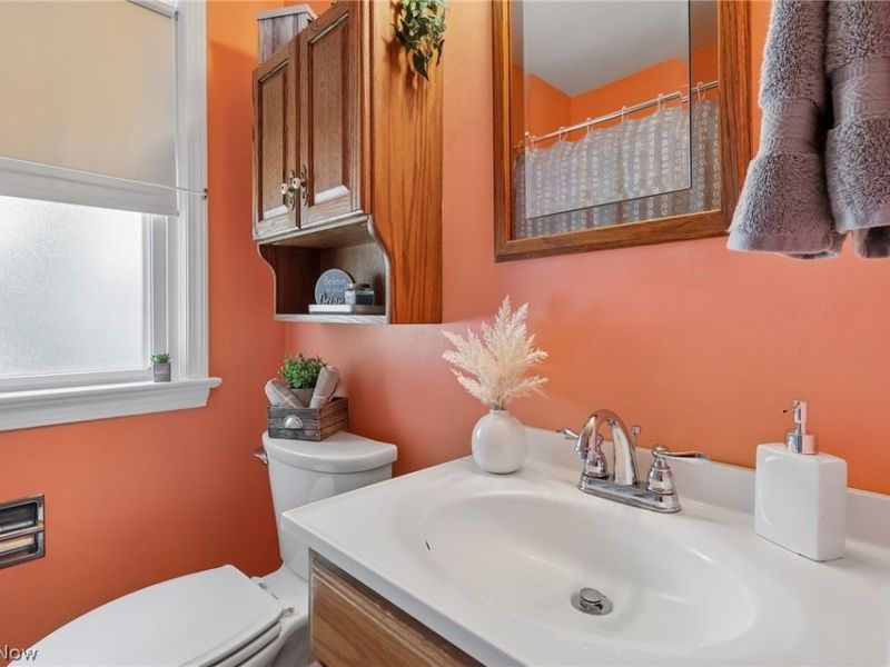 439 E 330th Street, Willowick, OH 44095 Photo 22