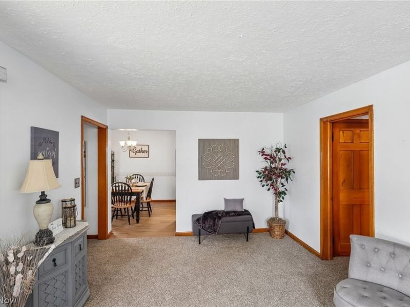 439 E 330th Street, Willowick, OH 44095 Photo 9