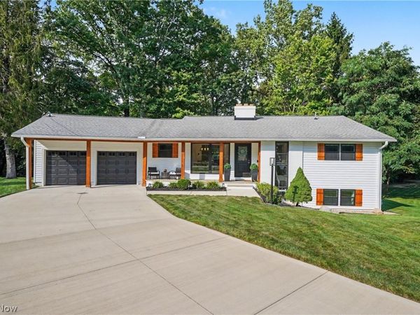 10385 King Coe Lane, Strongsville, OH 44149