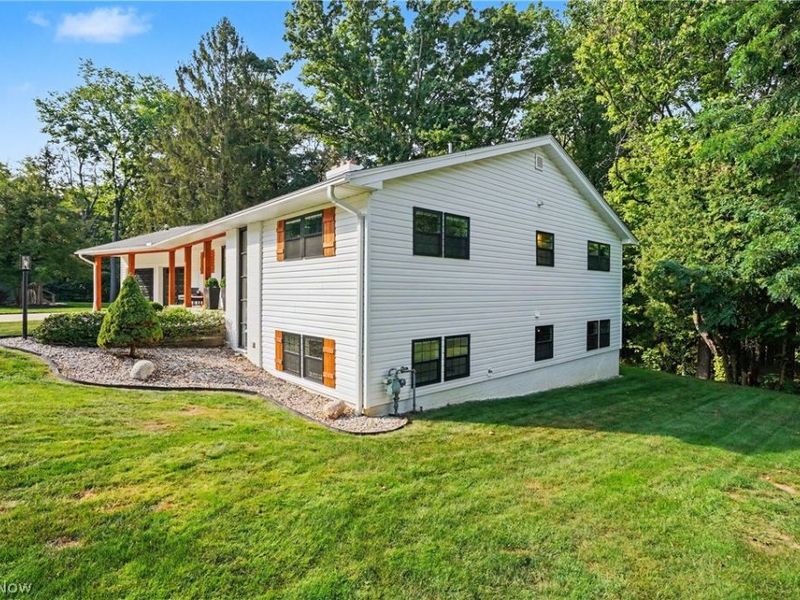 10385 King Coe Lane, Strongsville, OH 44149 Photo 4