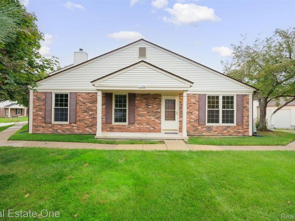 1426 Dover Hill S, Walled Lake, Mi 48390