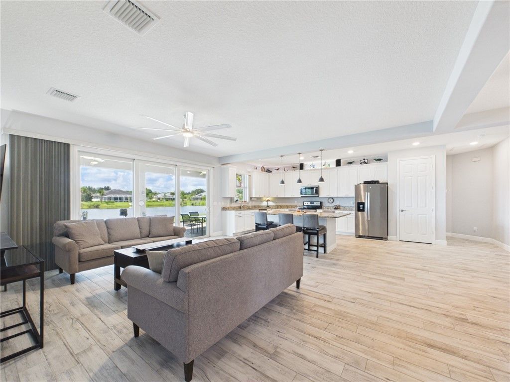 313 Yearling Trail, Sebastian, FL 32958 Photo