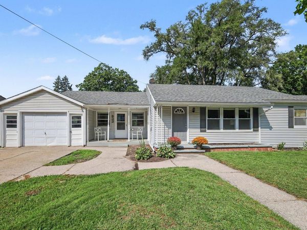 832 N Jefferson Street, Lowell, MI 49331