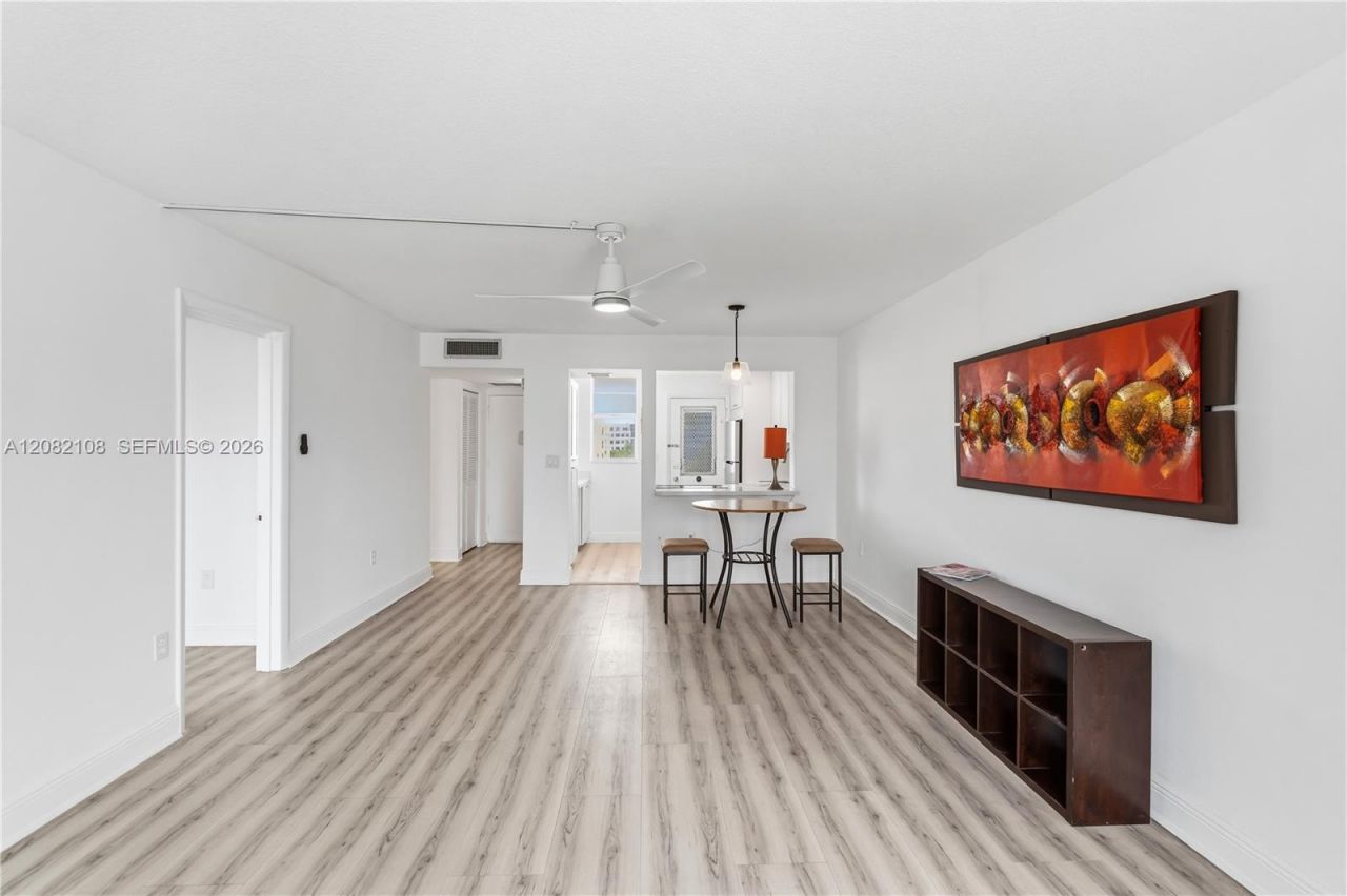2903 Point East Dr , Unit K503, Aventura, FL 33160 Photo
