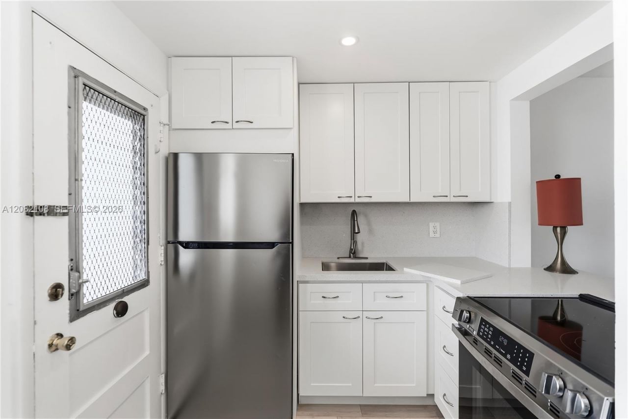 2903 Point East Dr , Unit K503, Aventura, FL 33160 Photo