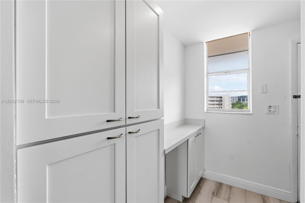 2903 Point East Dr , Unit K503, Aventura, FL 33160 Photo