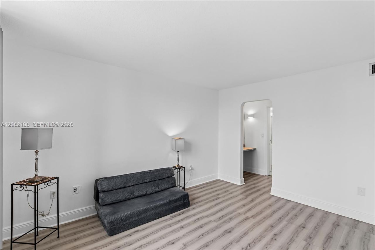 2903 Point East Dr , Unit K503, Aventura, FL 33160 Photo