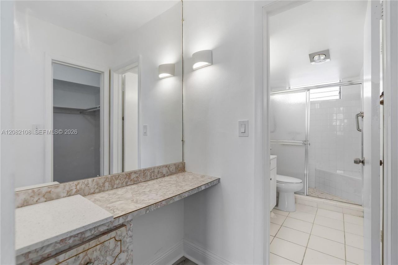 2903 Point East Dr , Unit K503, Aventura, FL 33160 Photo