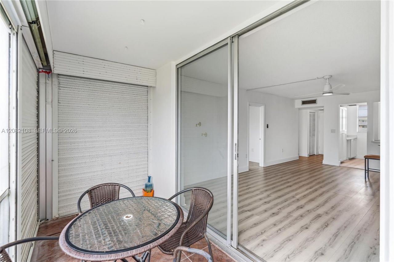 2903 Point East Dr , Unit K503, Aventura, FL 33160 Photo