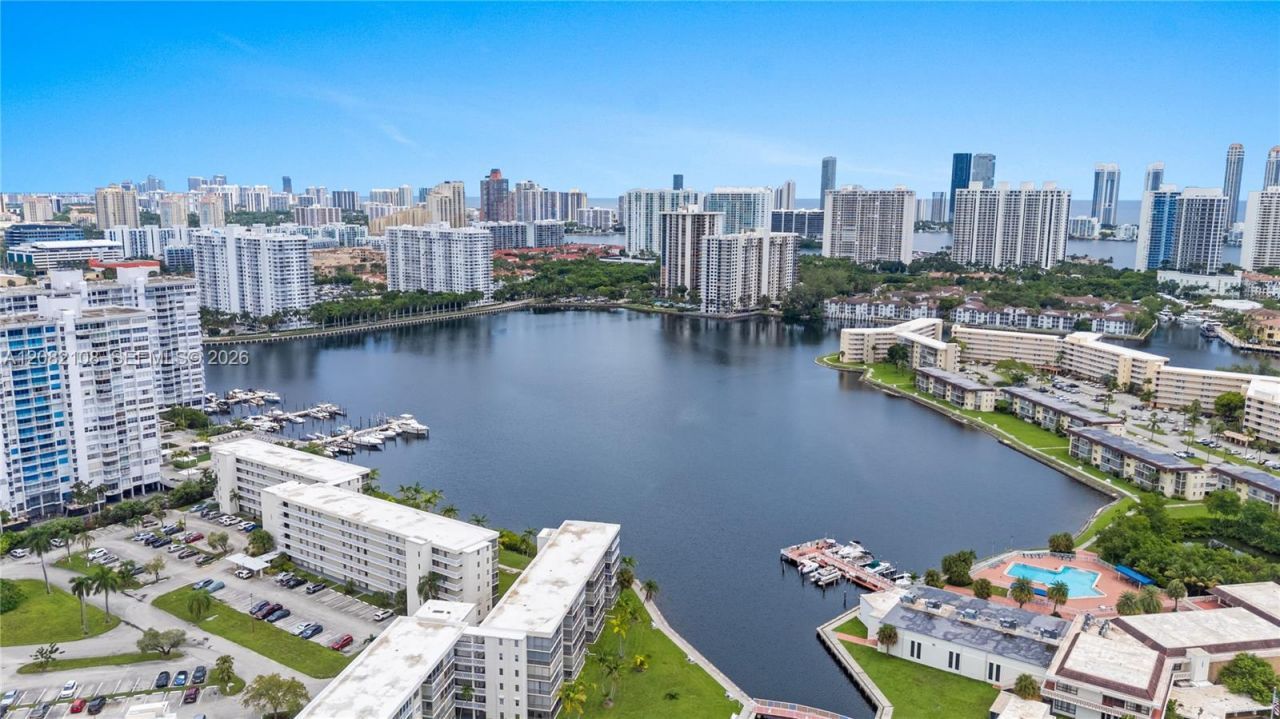 2903 Point East Dr , Unit K503, Aventura, FL 33160 Photo