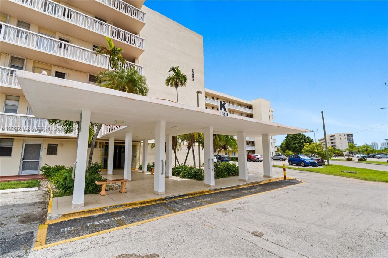 2903 Point East Dr , Unit K503, Aventura, FL 33160 Photo