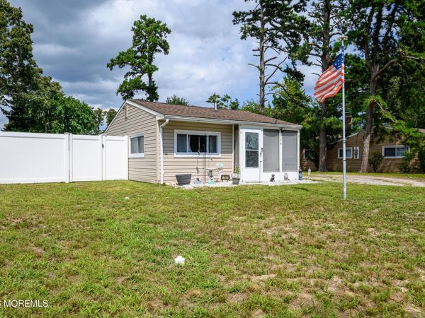 706 Tampa Road, Forked River, NJ 08731