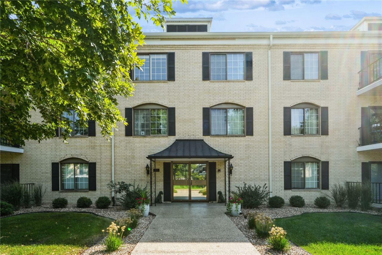 150 Thompson Drive Se, Unit 116, Cedar Rapids, IA 52403 Main Photo