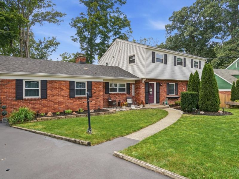 8949 Paw Paw Lane, Sycamore Township, OH 45236 Photo 1