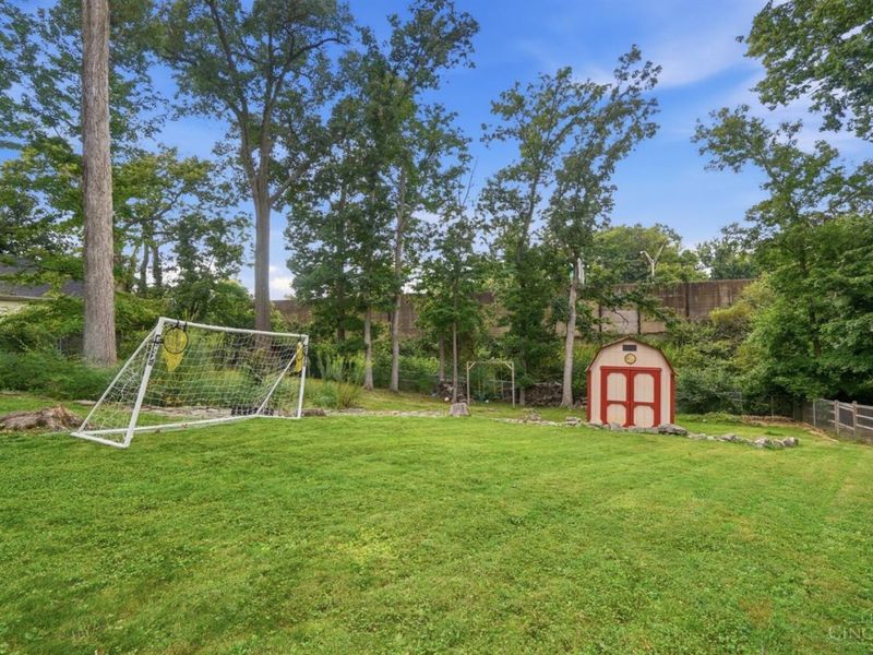 8949 Paw Paw Lane, Sycamore Township, OH 45236 Photo 55