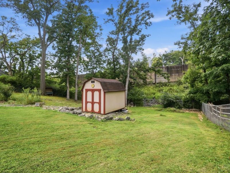 8949 Paw Paw Lane, Sycamore Township, OH 45236 Photo 56
