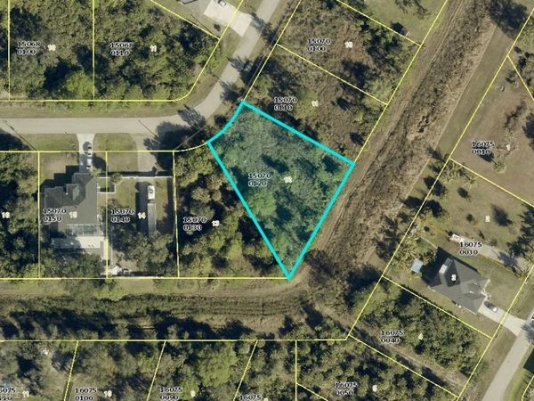 1916 Vesper CT , LEHIGH ACRES, FL 33972